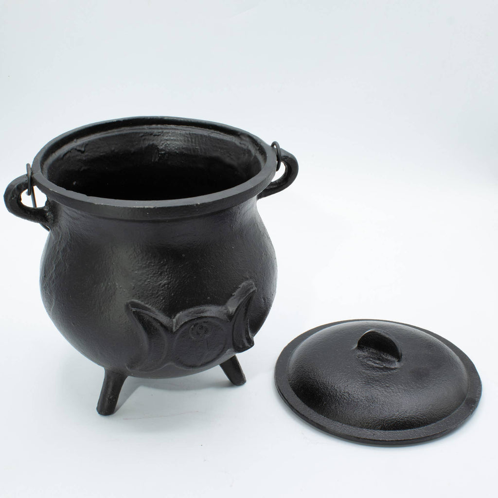 Cast Iron Cauldron with Triple Moon 23x18cm