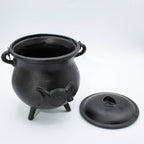 Cast Iron Cauldron with Triple Moon 23x18cm
