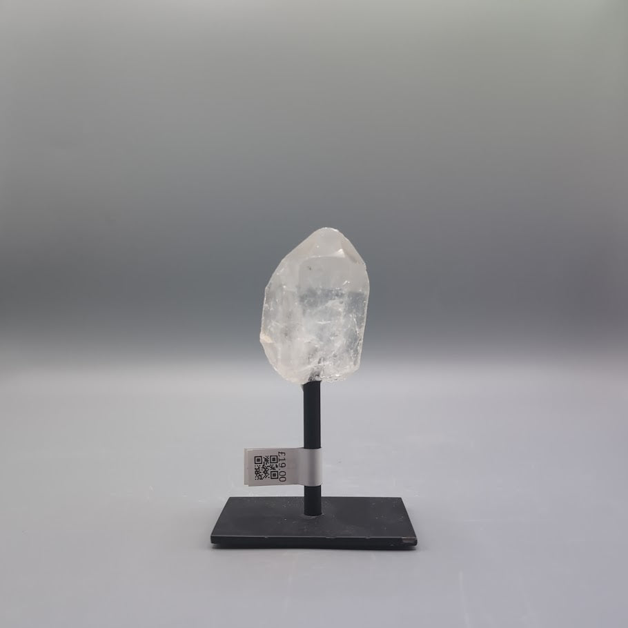 Clear Quartz Stand 203g