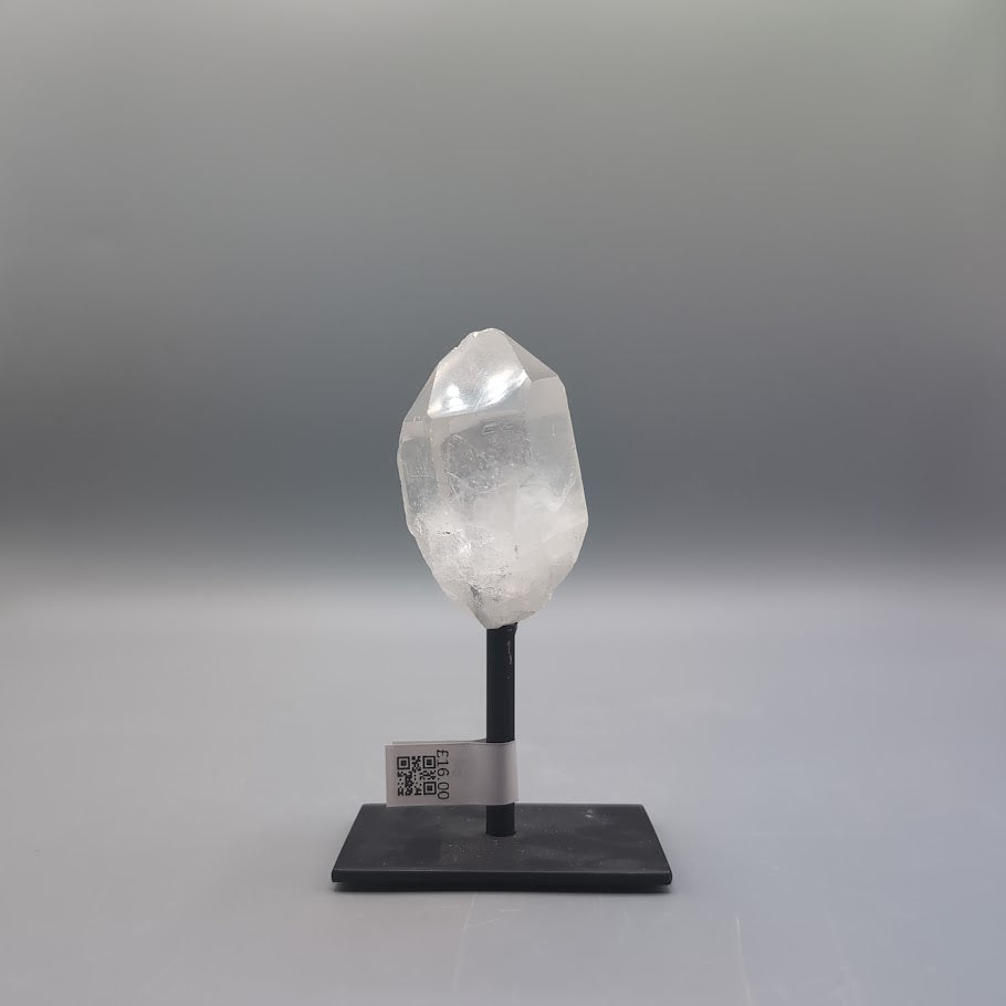 Clear Quartz Stand 219g