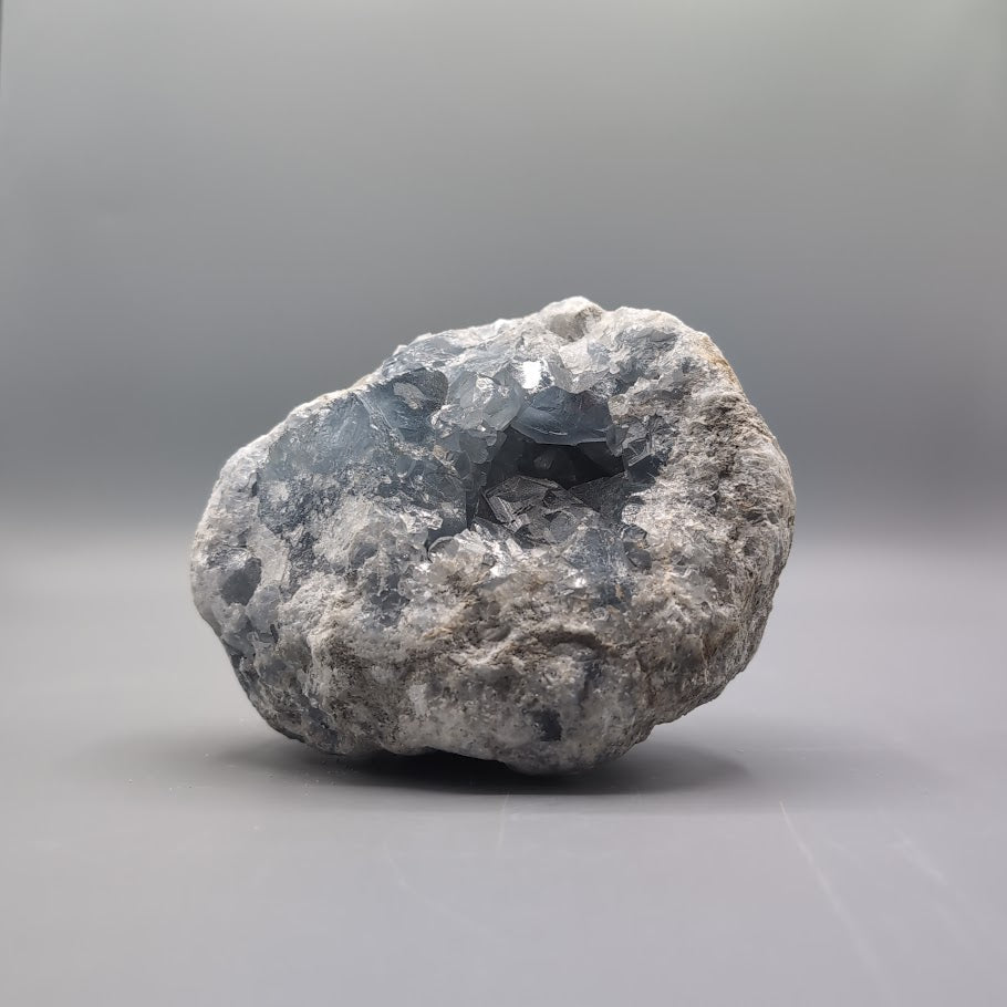 Celestite Geode 2.306kg