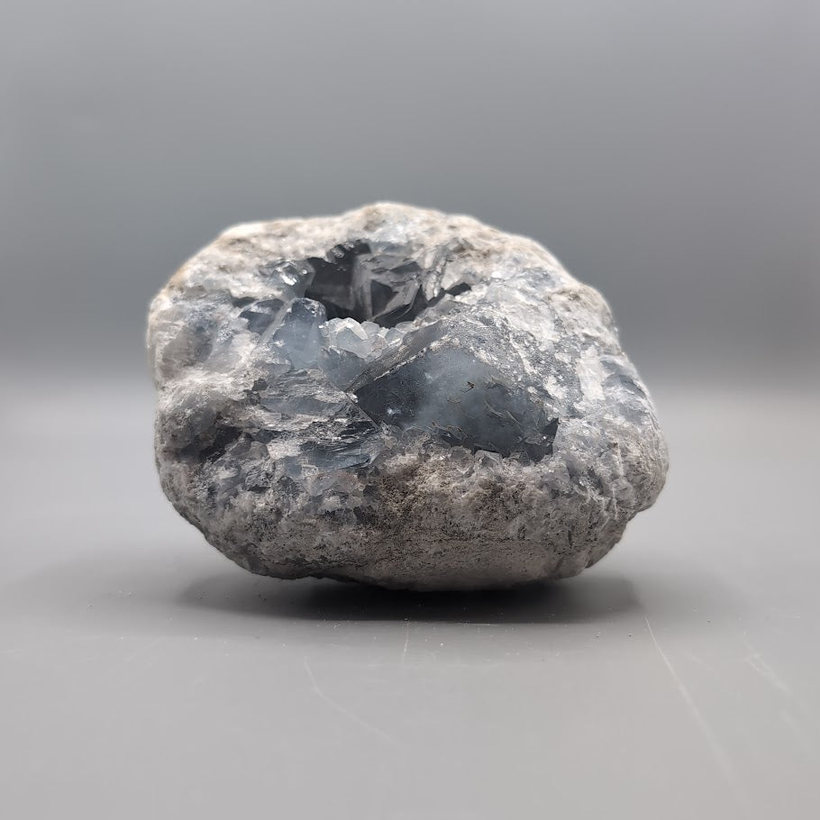 Celestite Geode 2.306kg