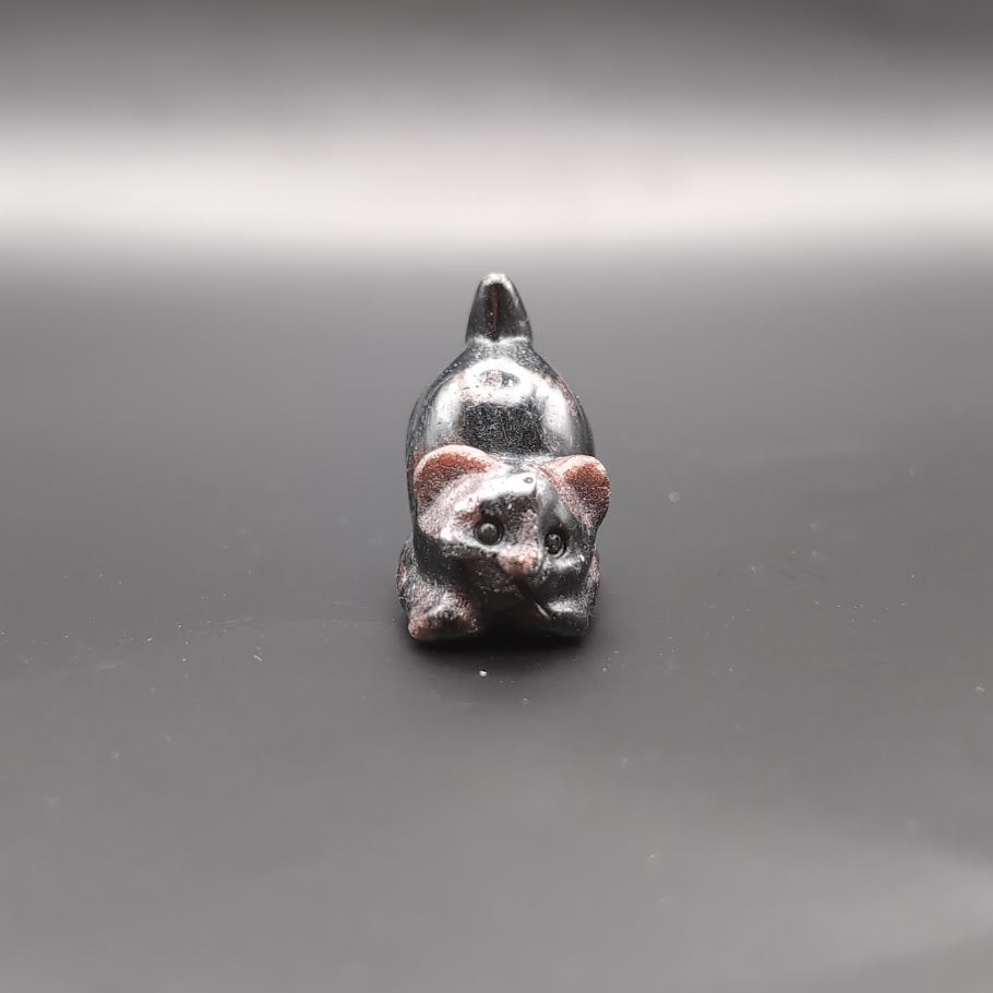 Stretching Cat Carving