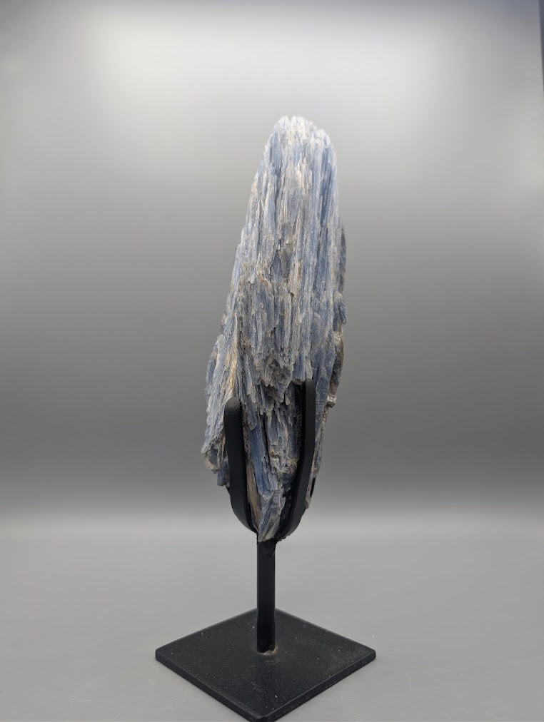 Blue Kyanite Stand 1.58kg