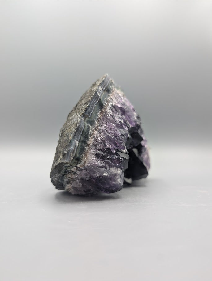 Crystals: Raw – Life's a Witch