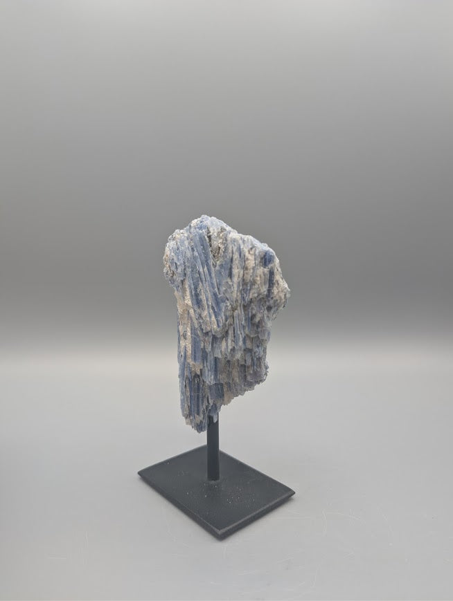 Blue Kyanite Stand 0.380kg
