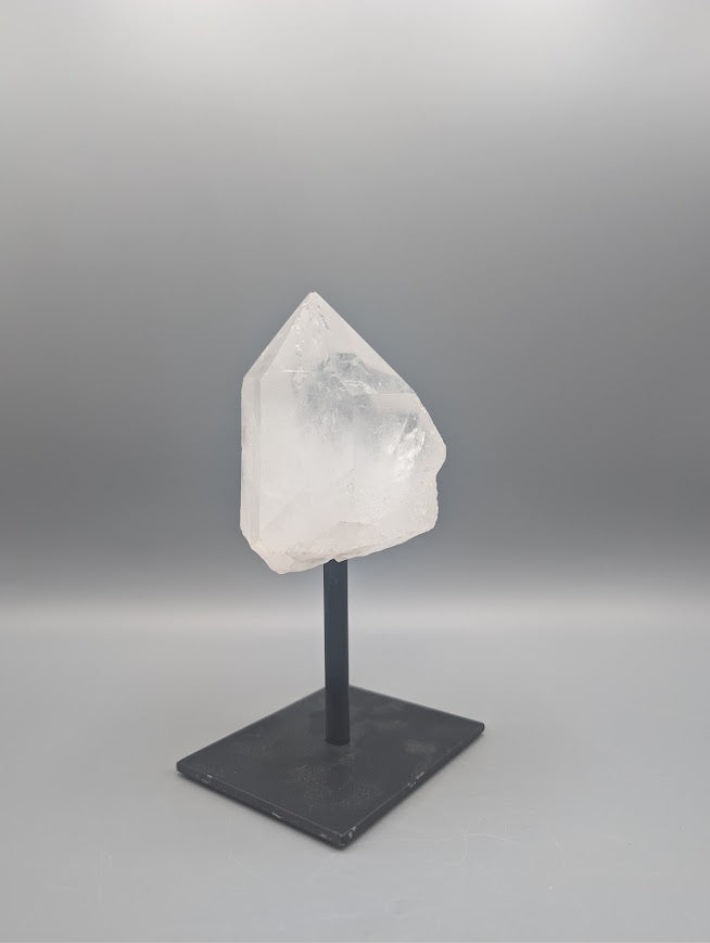 Clear Quartz Stand 0.982kg