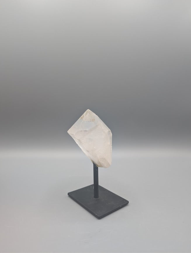 Clear Quartz Stand 0.305kg