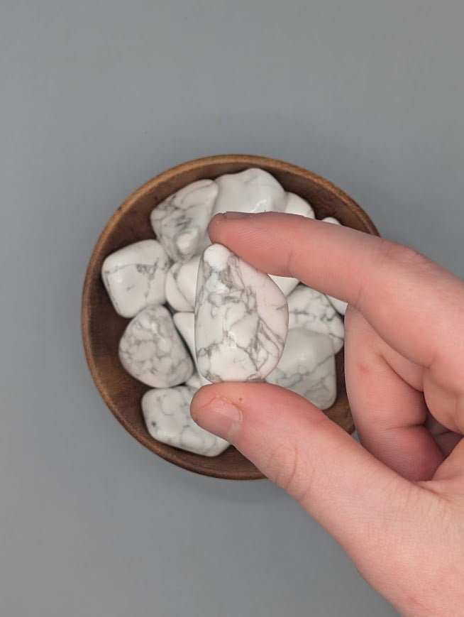 Howlite Tumble