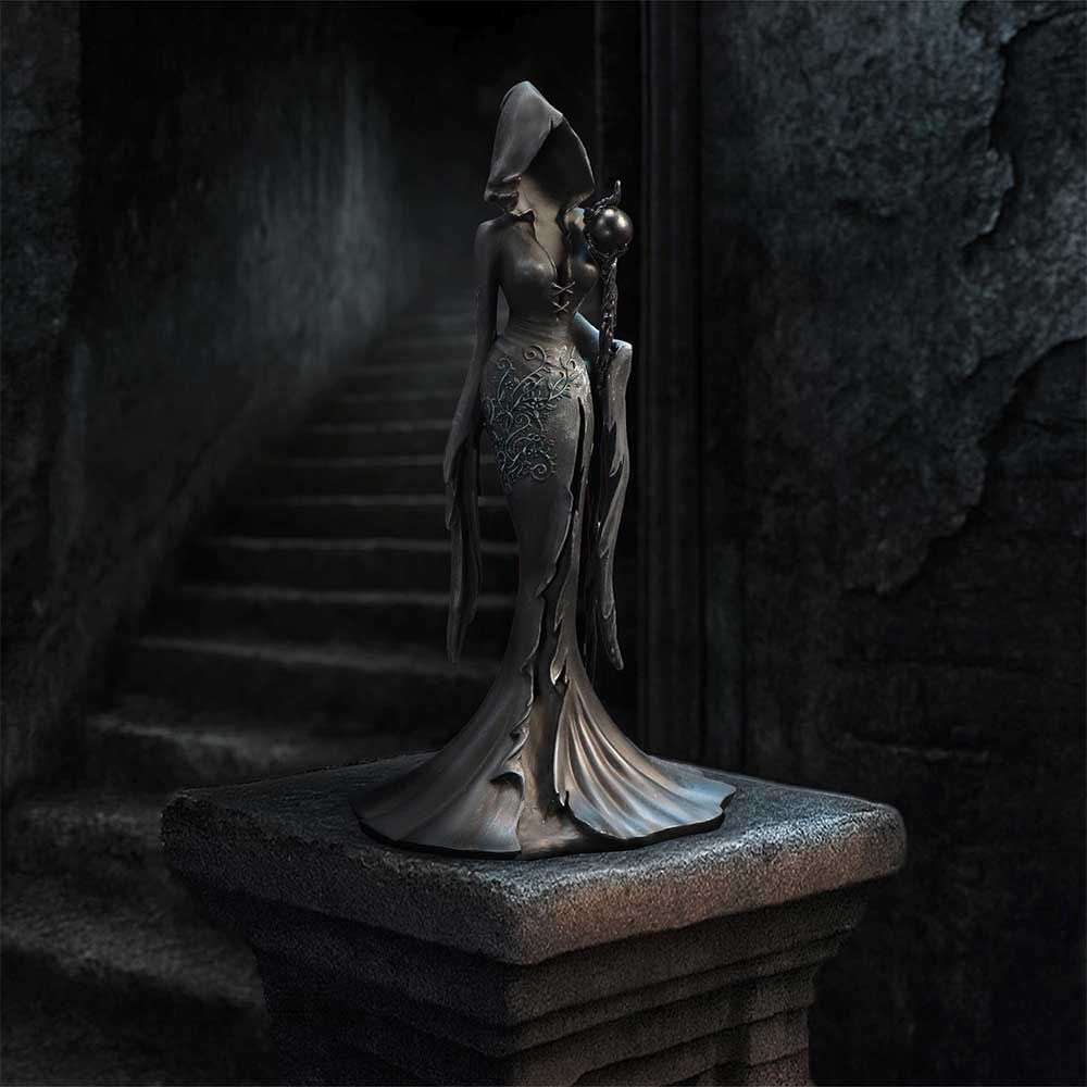 Femme Fatale - Seer